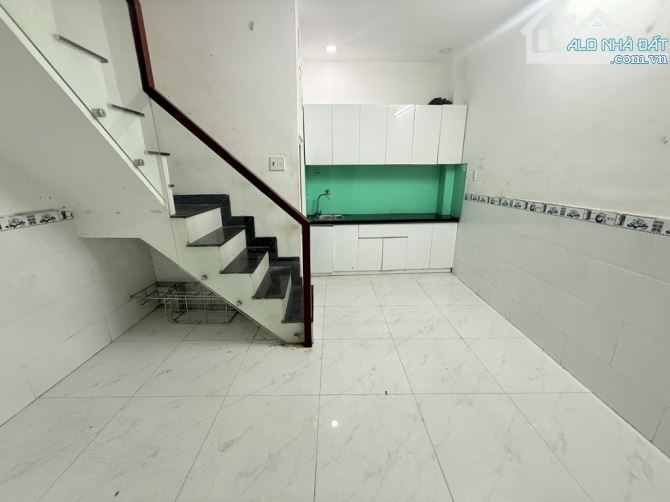 Gần cầu vượt Quang Trung, hẻm 1 sẹc, 22m2, 3 tầng, khu tiện ích đầy đủ - 2