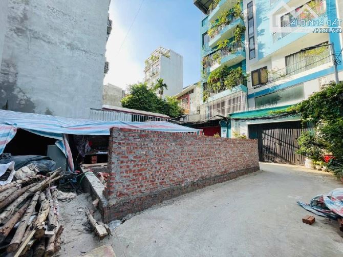 Lô góc 2 thoáng - Đất Khương Đình -60m- Giá 14 tỷ - 2