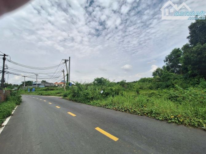 Bán đất mặt đường Bưng Ông Thoàn gần khu công nghệ cao quận 9 cũ (2.096m²) 82 tỷ - 2