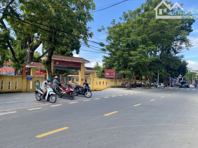 Bán nhà 2T Bùi Thị Xuân mát mẻ cạnh Sông Hương không lụt - 3