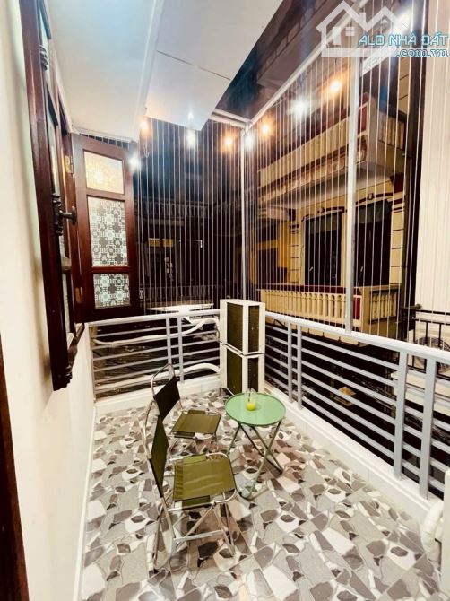 Bán căn CCMN 60m, 10 phòng khép kín full đồ, thang máy êm ru, dòng tiền ổn định, vài bước