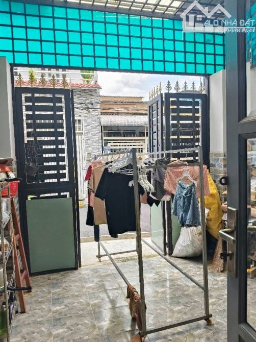 NHÀ 3 TẦNG 4X19 PHONG CÁCH HIỆN ĐẠI NGUYỄN ẢNH THỦ ĐƯỜNG 7M XE HƠI VÀO NHÀ - 3