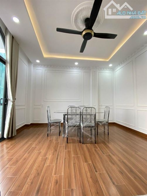 Hàng Hiếm Phân Khúc Vàng Nhà Nguyên Hồng , ( DT 4,5x13m) 5 Tấm Có Thang Máy - 3