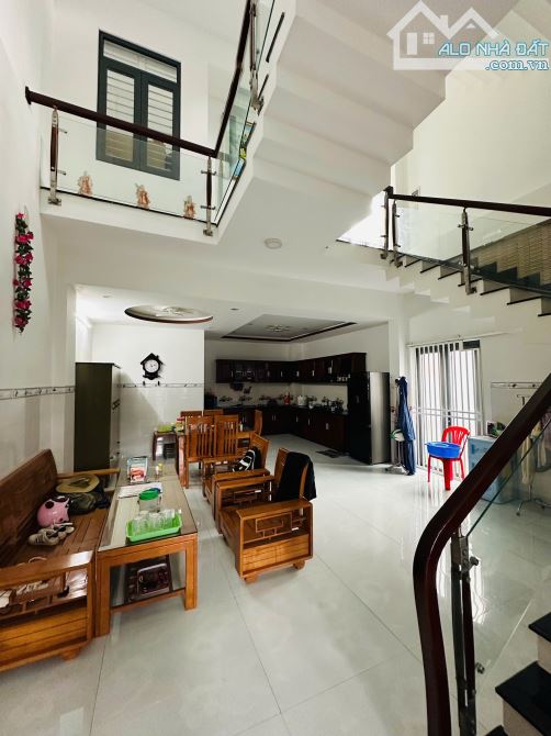 Bán nhà 2 mặt tiền Trần Duy Chiến đường oto chạy vi vu giá tốt - 3