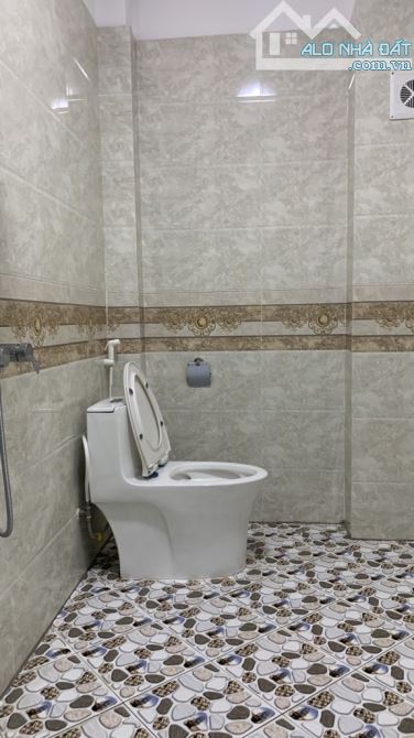 NHÀ XÂY MỚI  35m2, 5T, GIÁ 3,9 tỷ, Ô TÔ ĐỖ CỔNG ,CĂN GÓC 3 THOÁNG - 3