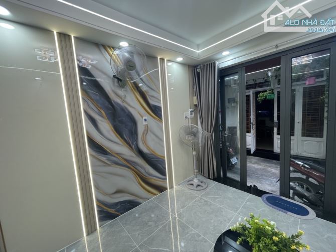 Siêu Phẩm Tân Bình, 2 Tầng , 24m2 , Hẻm Rộng , Nhà Mới Đẹp , Giá chỉ 3.65 Tỷ TL - 3