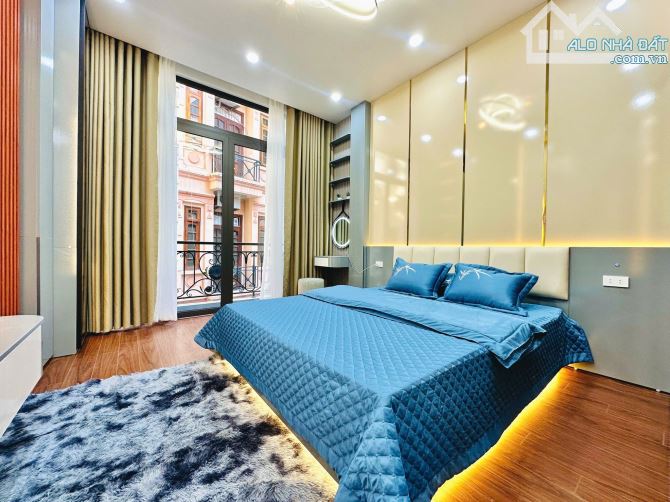 BÁN NHÀ THỊNH QUANG - ĐỐNG ĐA, HAI MẶT NGÕ, Ô TÔ ĐỖ CỬA, NHÀ 4 TẦNG NỞ HẬU NỘI THẤT ĐẸP. - 3