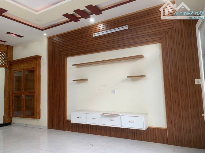 SIÊU PHẨM 3 TẦNG 5X16 MẶT TIỀN KHU DÂN CƯ ĐẠI HẢI PHAN VĂN HỚN GIÁ TỐT - 3