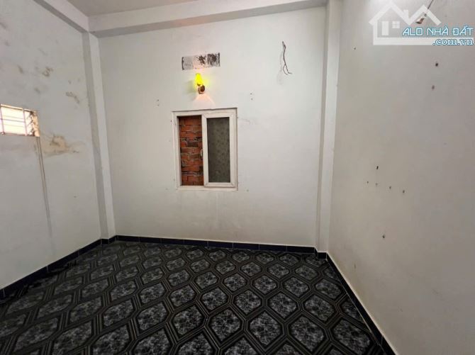 Nhà trệt lầu. Gò Vấp  43M2,  4 phòng ngủ,  Nhỉnh 5 Tỷ - 3