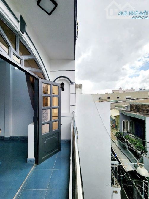 Trường Chinh, Tân Bình, Hẻm 3m, 2 Tầng 28m2 , Giá Chỉ 4,4 Tỷ TL - 3