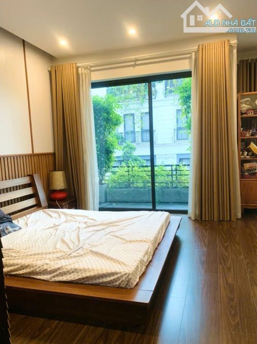 BÁN NHÀ PHÂN LÔ NGHĨA ĐÔ, VỈA HÈ ÔTÔ TRÁNH, KINH DOANH, THOÁNG SAU 2M, DT 81M2 GIÁ 28TỶ - 3