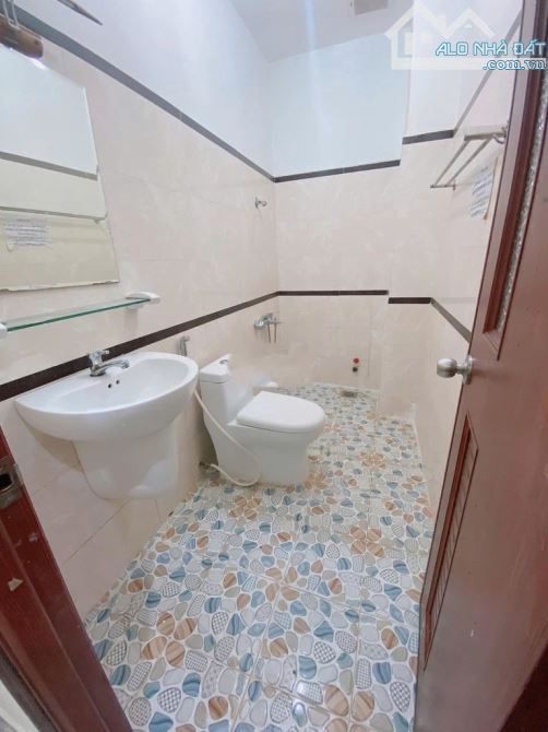 Nhà Cho Thuê Nguyên Căn Hẻm Hoàng Hoa Thám Phú Nhuận - 3
