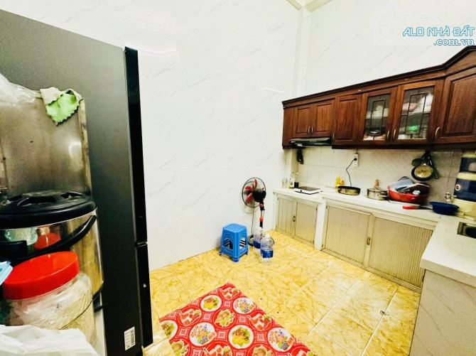 NHÀ 5 TẦNG NGUYỄN TRÃI - GẦN VINHOMES - 6PN - Ở SƯỚNG, LÀM CCMN CỰC TỐT - 3