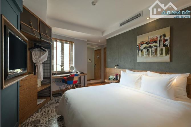 khách sạn 46 phòng- mặt tiền phố cổ- dt: 150m2- ngang 7m- giá: 790 tr/th - 3