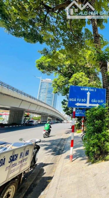 Bán nhà mặt phố Nguyễn Chí Thanh - KINH DOANH - TRUNG TÂM QUẬN ĐỐNG ĐA - VỈA HÈ - 14 tỷ - 3