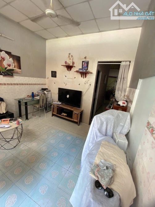 Siêu Phẩm Quận 8 - 65m² - Ngang 4.3m - Nở Hậu Tài Lộc 4,4m - 2 Tầng - Hẻm Xe Tả - 7.x Tỷ - 3