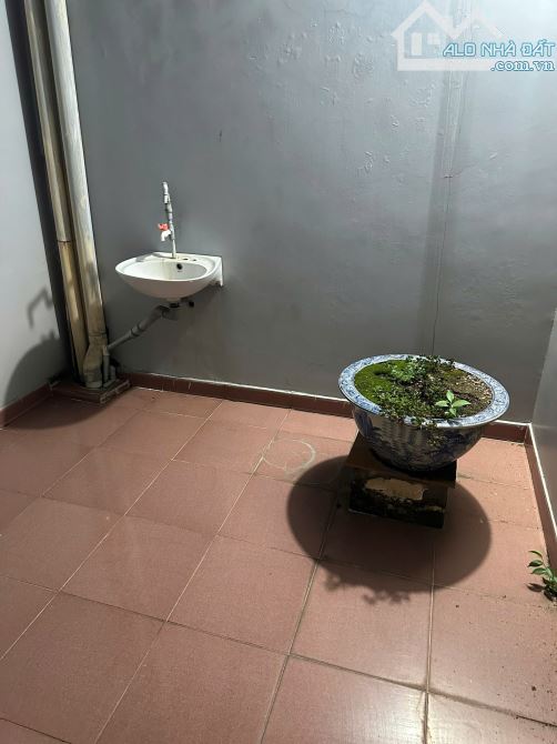 🏘 Siêu hiếm nhà 4 tầng Hùng Duệ Vương, oto đỗ cửa Giá chỉ 2,9 tỷ   	• - 3