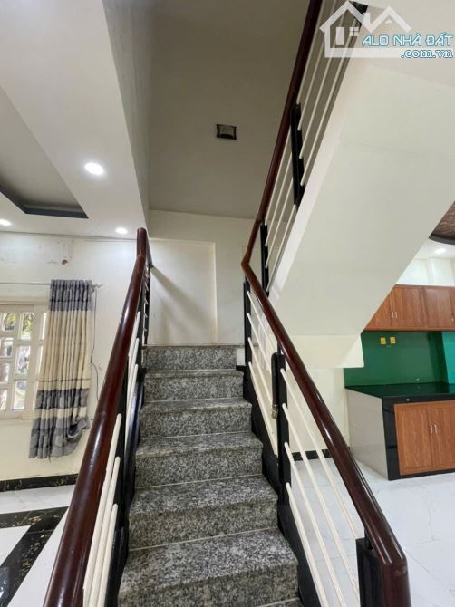 Bán Nhà DƯƠNG QUẢNG HÀM P6 GÒ VẤP - 2 TẦNG BANCOL VÀO Ở NGAY - GIÁ 5.65 TỶ TL - 3