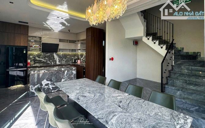 🔥  Bán biệt thự Phong Cách Indochine cực chất - 4 tầng, 10PN, 14WC - KĐT Nam Việt Á - 3