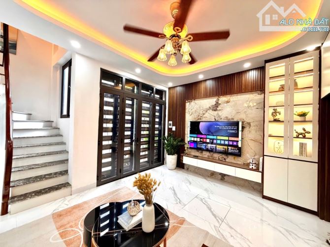Nhà mặt đất Tây Nam Linh Đàm, Công viên, Trường Chu Văn An - Hơn 6 tỷ - 3