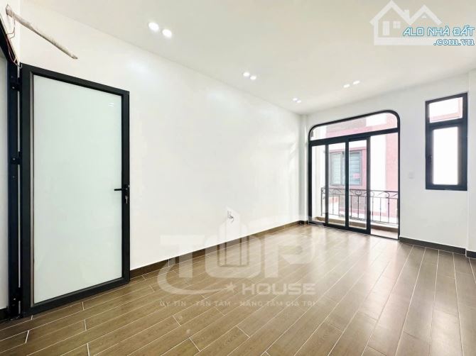 Căn Phố Chợ Đôn - Độc Lập - Sân cổng riêng - 50m - 3.790 - 3