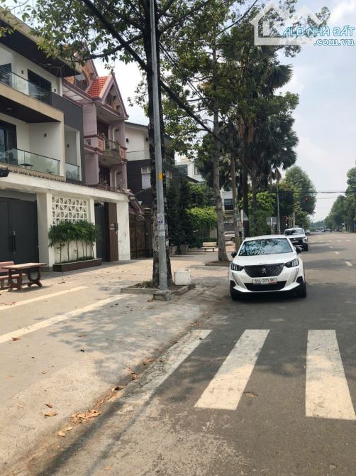 BÁN SIÊU BIỆT THỰ 4 TẦNG GỖ VIP AN LẠC AN DƯƠNG VƯƠNG NGANG KHỦNG 30M NHIK 60 TỶ - 3
