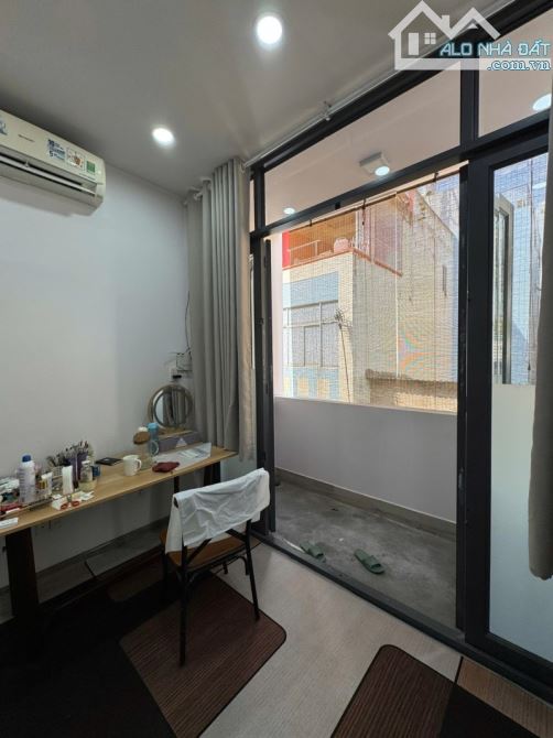 HẺM 4M, NGUYỄN THIỆN THUẬT QUẬN 3 - 4 TẦNG - DT 36M2 - 3