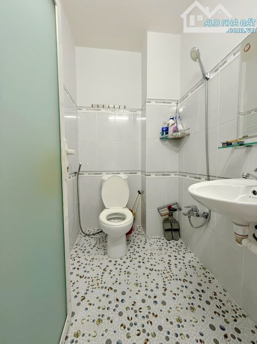 Nhà mới 4 tầng hẻm xe hơi trước nhà đường Nguyễn Duy P10.Q8. Giá 5,98 tỷ TL - 3
