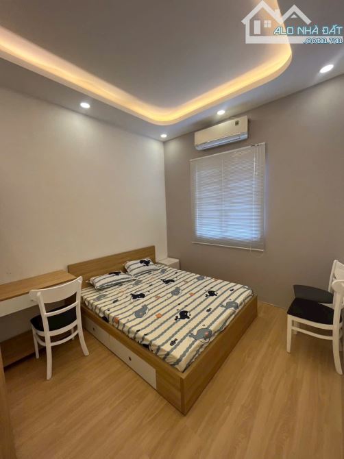 Bán chung cư Bình Khánh, Quận 2, 70m2 có sổ chỉ 4ty150 nội thất đầy đủ - 3