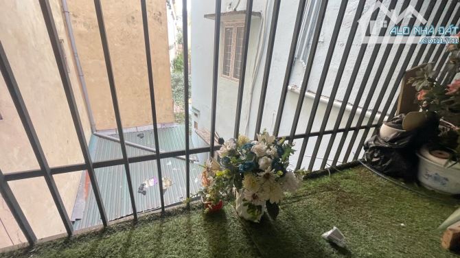 NHÀ MỚI ĐẸP PHỐ HÀNG THAN,25M2 TRƯỚC NHÀ SÂN RỘNG RÃI, 10M Ô TÔ 4 TẦNG, 5.5 TỶ. - 3