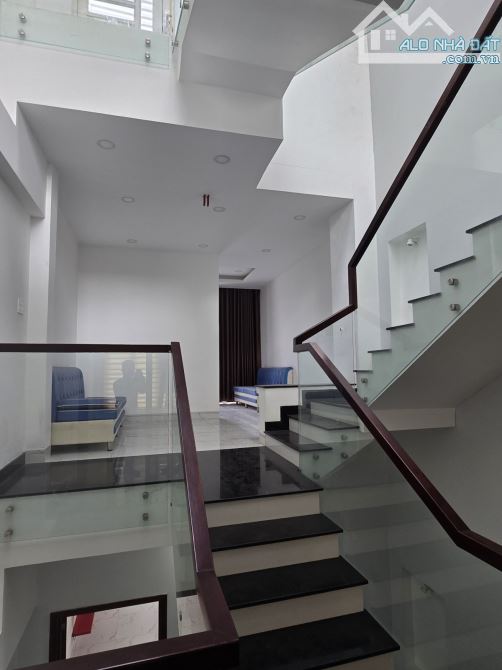 HẺM XE HƠI THÔNG VƯỜN LÀI , XE HƠI VÀO SÂN - NHÀ MỚI SÁCH VALI VỀ Ở NGAY - 3