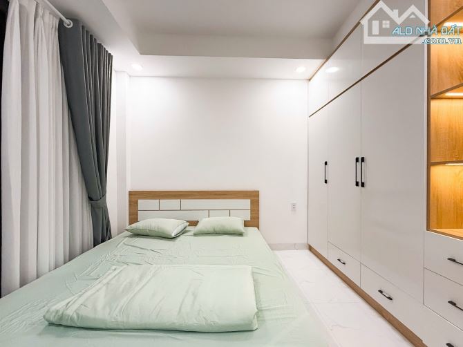 SIÊU PHẨM ĐẦU TƯ • NGUYỄN CỬU VÂN, P.17, BÌNH THẠNH • 4x10 • 5 TẦNG • HẺM TRƯỚC NHÀ 5M • n - 3