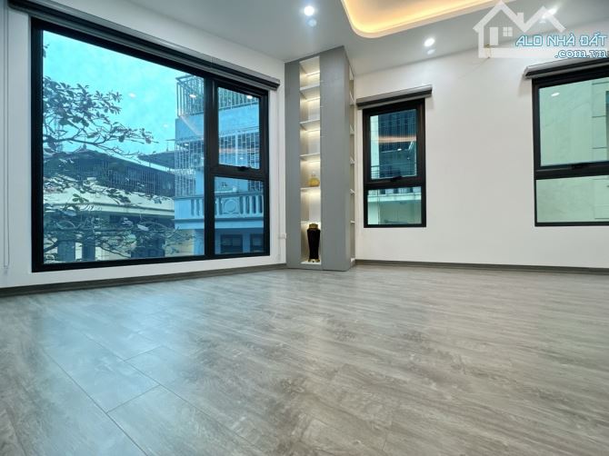 CỰC HIẾM – NHÀ MỚI XÂY 33M² – Ô TÔ ĐỖ CỬA – GÓC 2 MẶT THOÁNG – GIÁ 10.5 TỶ