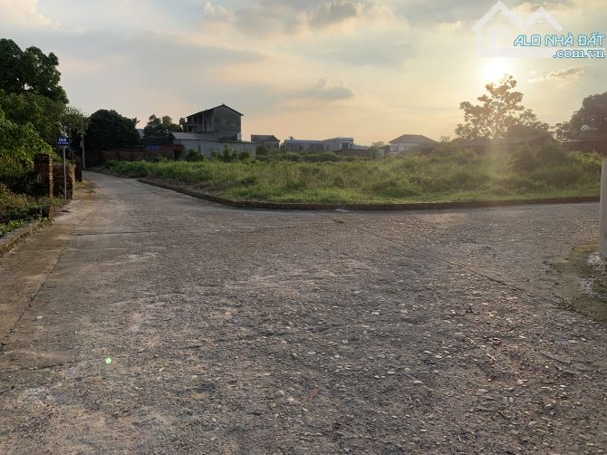 Bán Đất – Phú Thịnh (Xã Minh Phú -SS) -131m² -2,7 Tỷ – Lô Góc -Trục Chính Thôn - Oto Tránh - 3