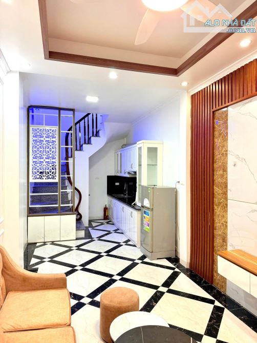 Rẻ nhất Cổ Nhuế - DTSD 35m2 - 5 tầng - full nội thất - Giá 6,5 - 3