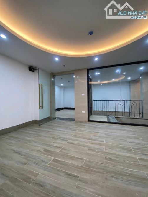 BÁN TÒA APARTMENT QUAN NHÂN, CẦU GIẤY - 140M² x 8T CÓ HẦM - MT 9.2M - DÒNG TIỀN 2.5 TỶ/NĂM - 3