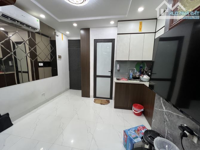 Chung cư mini Đông Tác, 36m, Nhà đẹp full nội thất, Tầng 2 , Ngõ ba gác tránh, Thang máy - 4