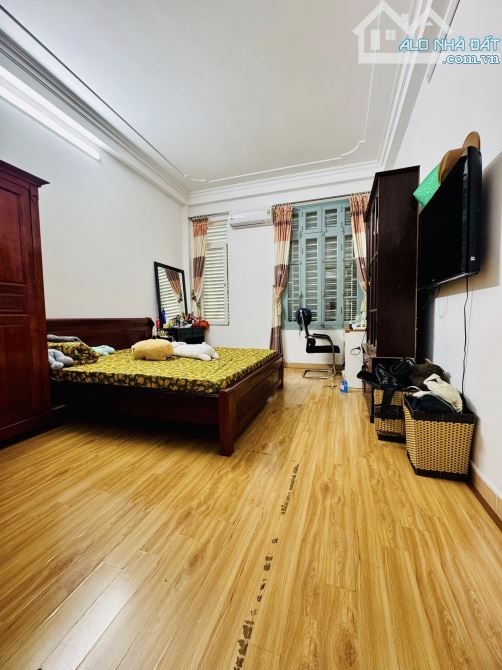 BÁN NHÀ CẦU GIẤY CẠNH CÔNG VIÊN NGHĨA ĐÔ, 80m2 5T, MT 4.3m, DÂN XÂY, 2 THOÁNG, GIÁ 15.5 TỶ - 4