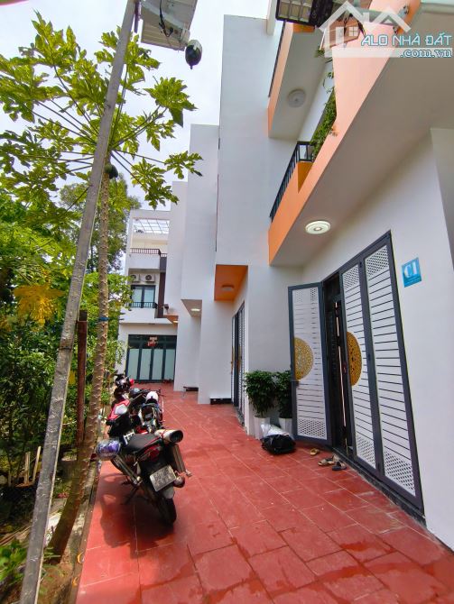 NHÀ 3 TẦNG GẦN CHỢ LONG THƯỢNG FULL NỘI THẤT TRỌN GÓI 1 TỶ 750 - 4