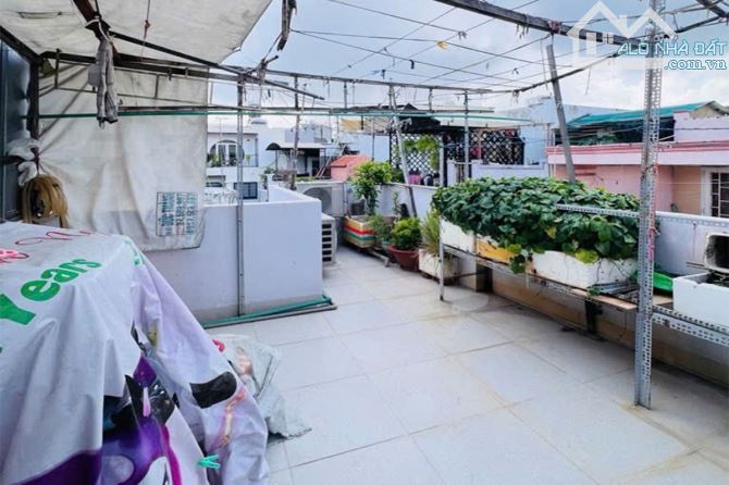 Bán nhà Trần Khắc Chân, Phú Nhuận, 22.7m² (5.6m x 6m), 4 tầng, 3 phòng - Giá 4.45 tỷ TL - 4