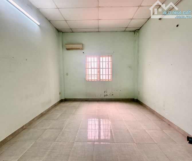 🌺🏡 Nhà  2 tầng  đường LÂM THỊ HỐ phường TCH,Q12, dt 72m² (4x18) Hẻm xe Tải thông 💰5 tỷ - 4