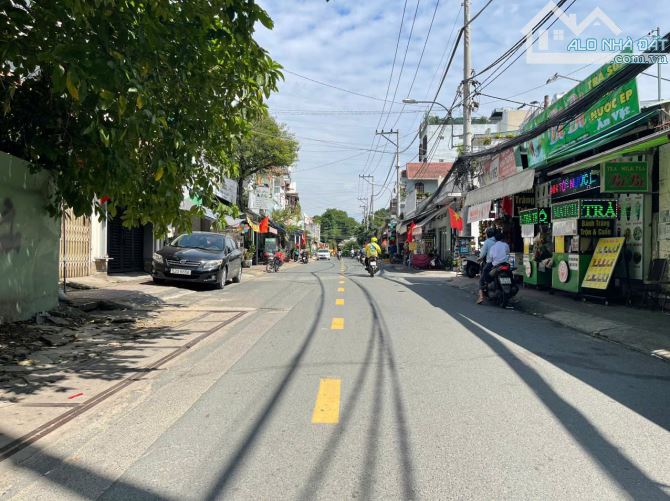 Biệt thự Mặt Tiền Trương Văn Thành, Q9  240m²  Full nội thất  Giá cực Tốt - 4