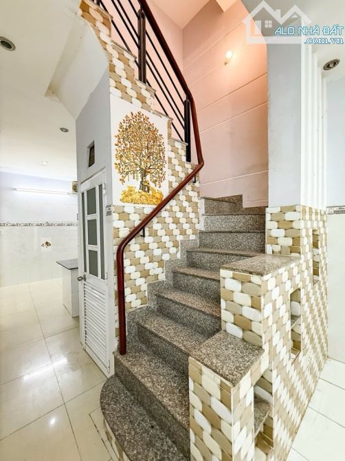 BÁN NHÀ HXH NGUYỄN ĐÌNH CHÍNH – P.15, PHÚ NHUẬN – 36m² – 5,85 TỶ – 4 TẦNG ĐÚC KIÊN CỐ - 4