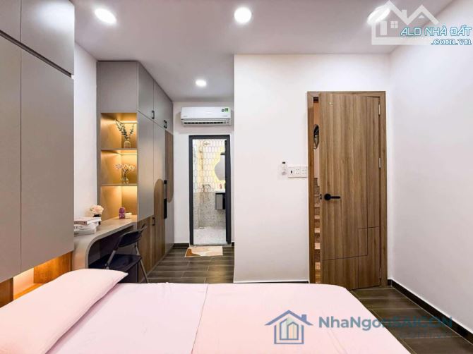 Chốt ngay trong Tuần - Siêu phẩm Nhà đẹp - ngay chợ Bà Chiểu - 4 tầng - 4 tỷ - 4