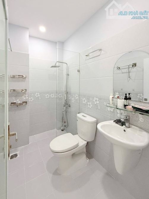 BÁN NHÀ MẶT TIỀN BÌNH TÂN - 4X16M - 4 TẦNG - KHU TÊN LỬA, AEON MAL - 4