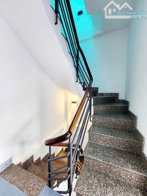 Trường Chinh, Tân Bình, Hẻm 3m, 2 Tầng 28m2 , Giá Chỉ 4,4 Tỷ TL - 4