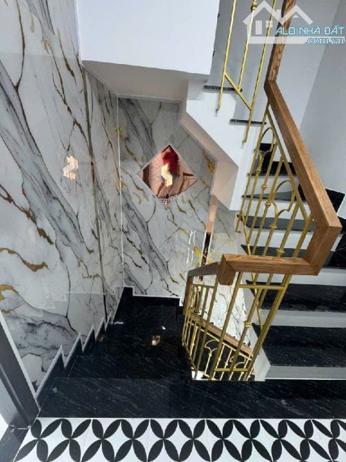 SIÊU PHẨM NHÀ 3TẦNG FULL NỘI THẤT CHỈ XÁCH VALI VỀ Ở,DT58M SÁT CHỢ LONG TRƯỜNG,HẺM 8M Q9 - 4