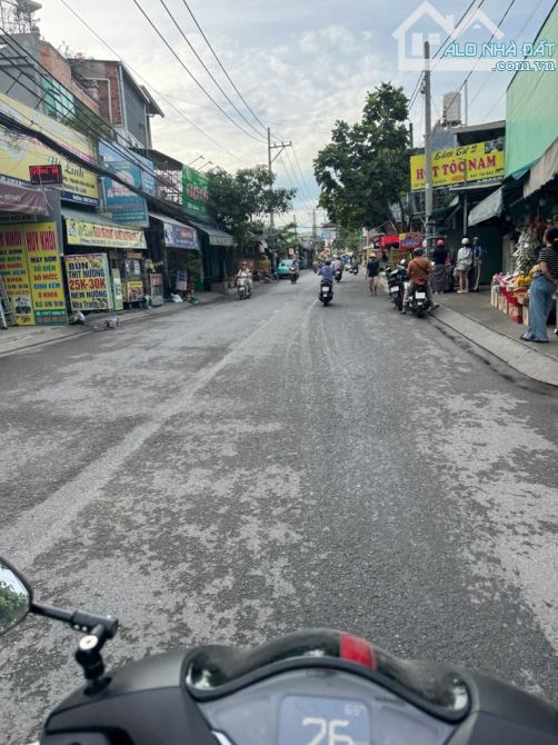 BÁN ĐẤT TẶNG NHÀ, HẺM NHỰA 6m, CÓ DÒNG TIỀN GẦN KHU GIGAMAL, 4X28 NHỈNH 7 TỶ. - 4