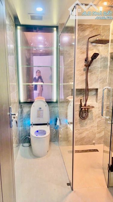 NHÀ ĐẸP MẶT ĐƯỜNG ĐỘC LẬP /Diện tích khủng hơn 80m2_ đông Hải 1 - 4
