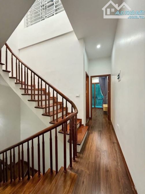 BÁN NHÀ THANH NHÀN- 46M- 3PN- THOÁNG SÁNG- GẦN Ô TÔ- 7,45 TỶ - 4